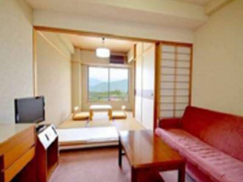 Muica Onsen Hotel Minamiuonuma Exterior photo